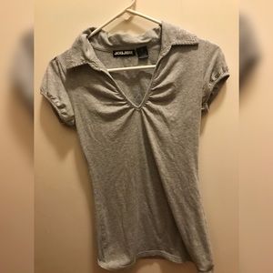 A gray jou jou v neck collar short sleeve shirt